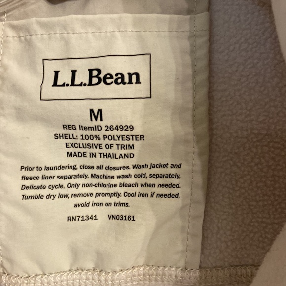 Womens size medium LL Bean fleece jacket - Picture 2 of 10